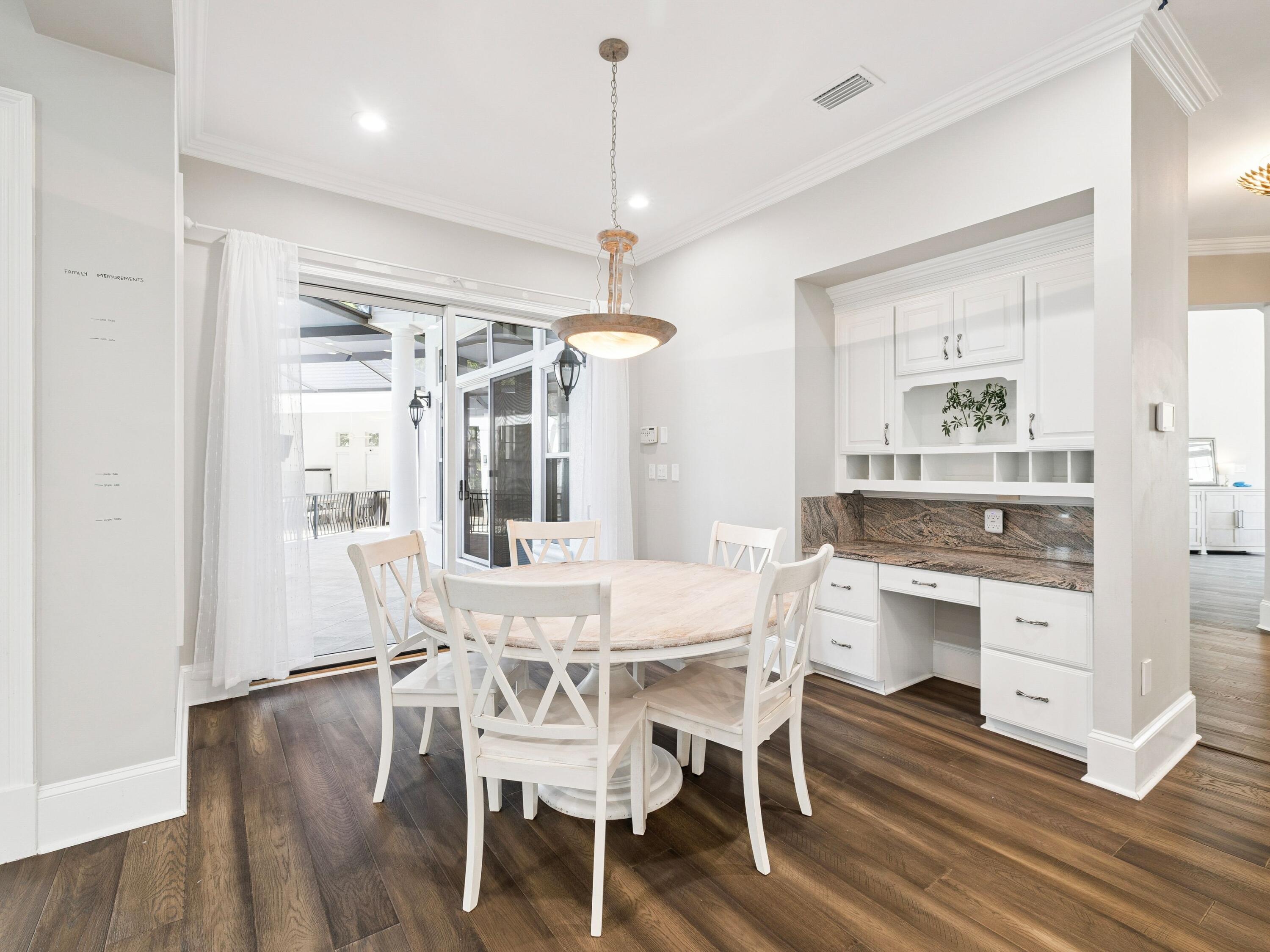 ISLAND GREEN - Residential