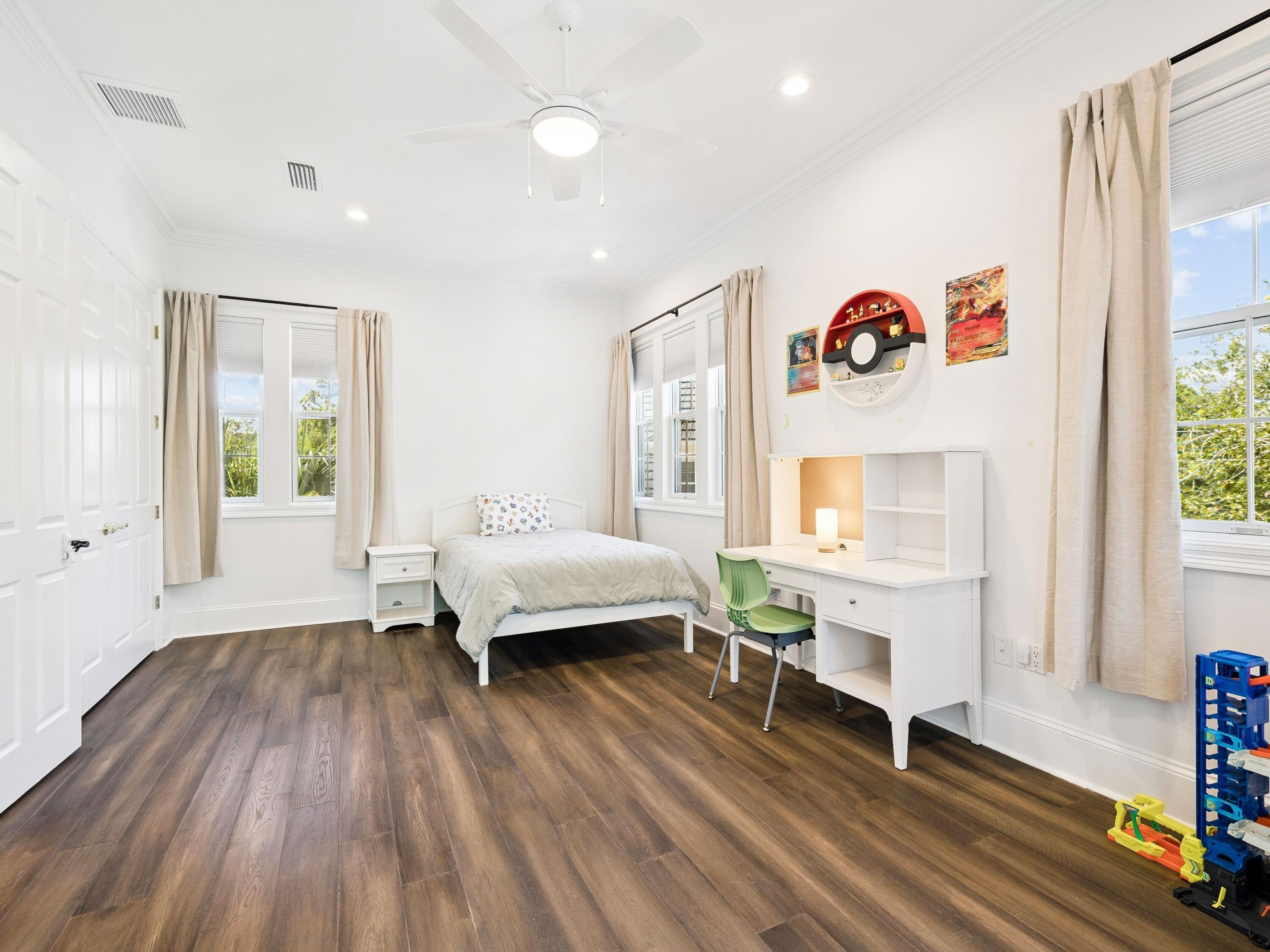 ISLAND GREEN - Residential