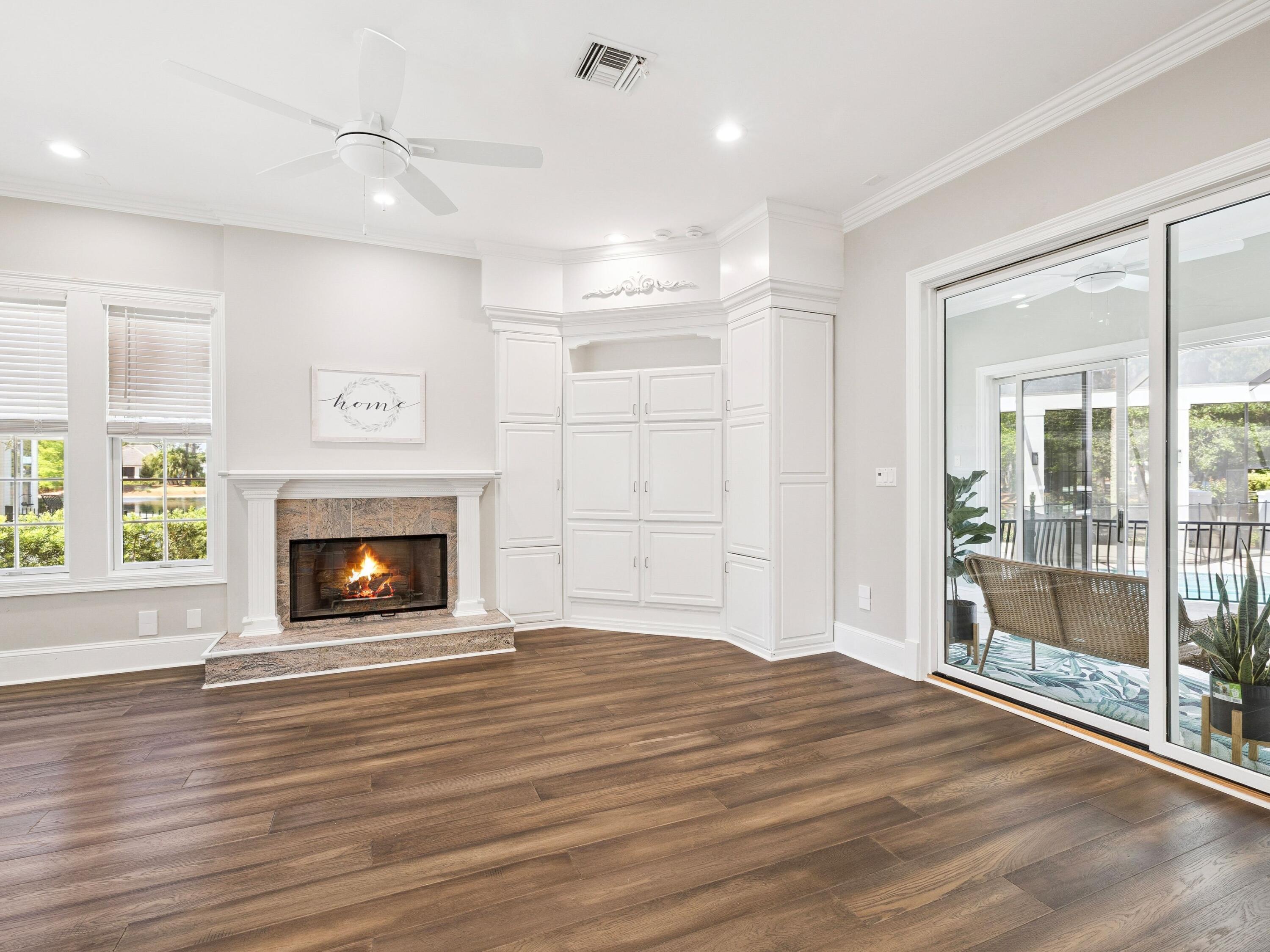 ISLAND GREEN - Residential