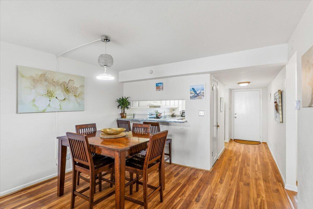 EL MATADOR CONDO - Residential