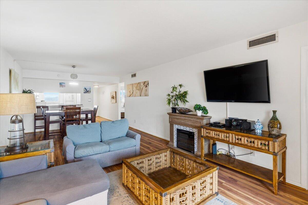 EL MATADOR CONDO - Residential