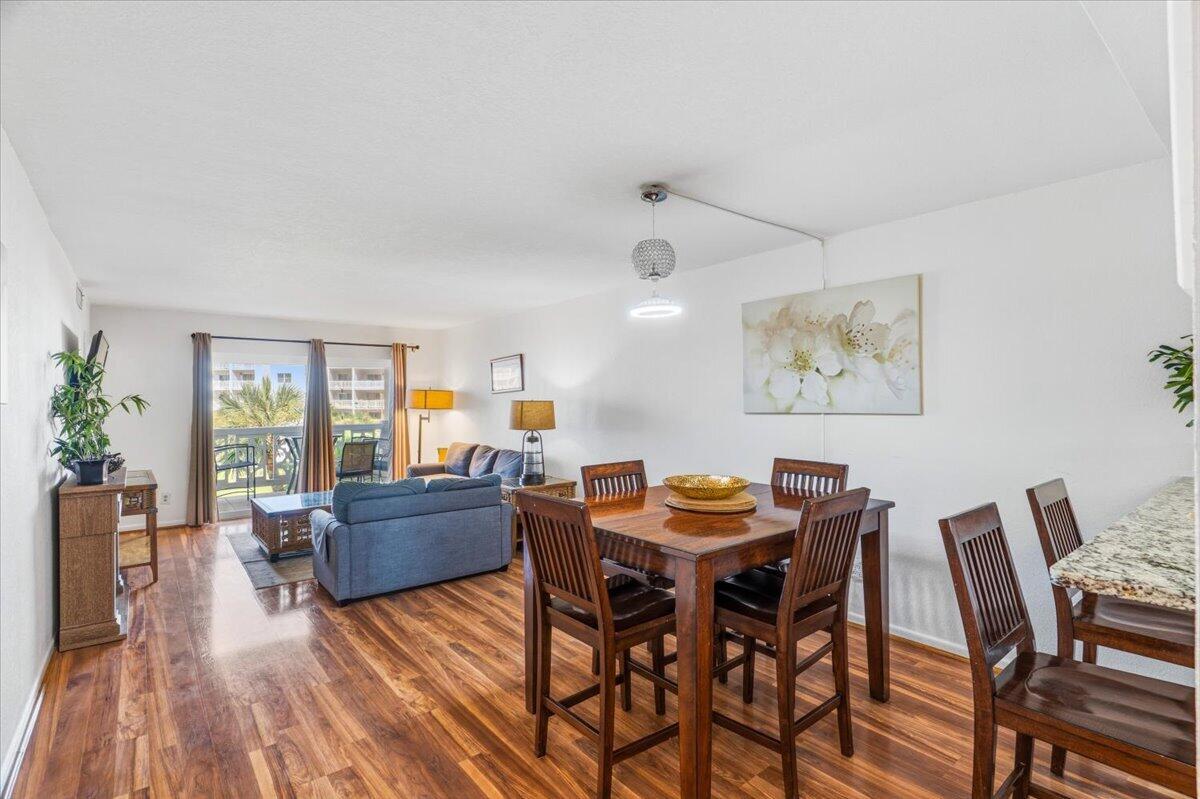 EL MATADOR CONDO - Residential