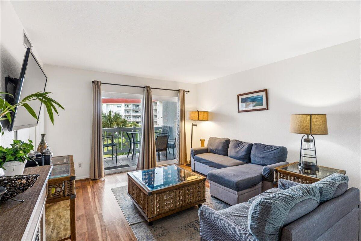 EL MATADOR CONDO - Residential