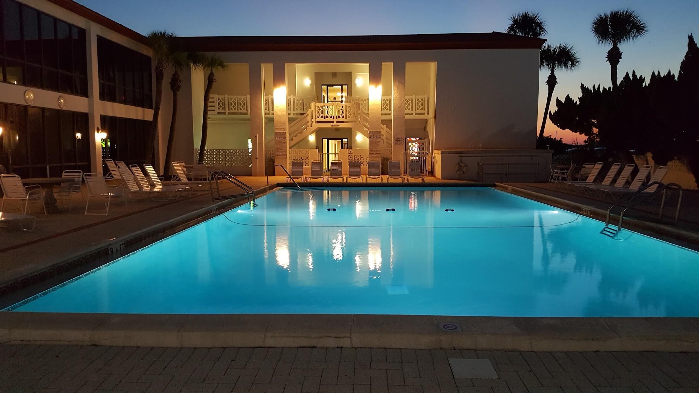 EL MATADOR CONDO - Residential