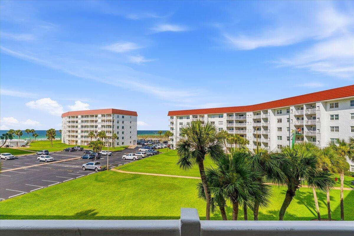 EL MATADOR CONDO - Residential