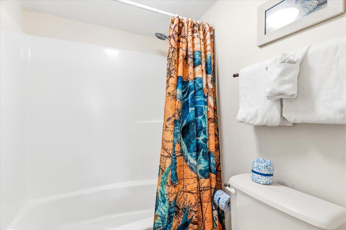 EL MATADOR CONDO - Residential