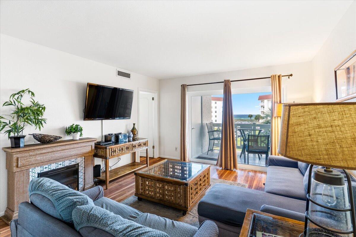 EL MATADOR CONDO - Residential