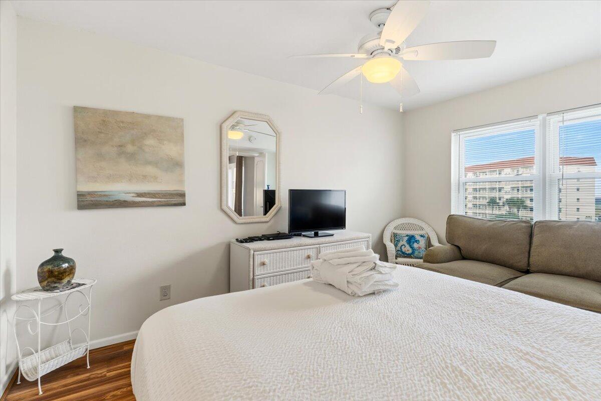 EL MATADOR CONDO - Residential