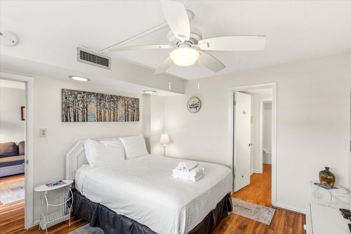 EL MATADOR CONDO - Residential