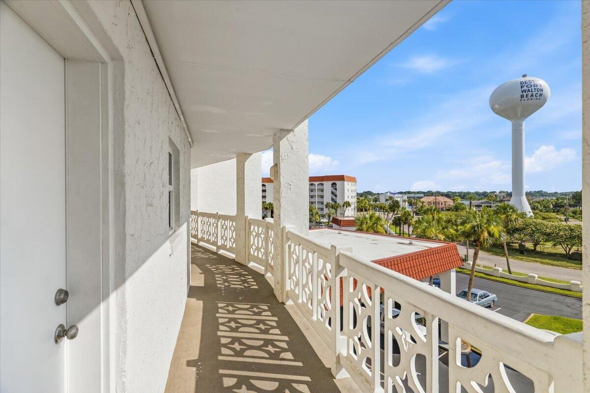 EL MATADOR CONDO - Residential