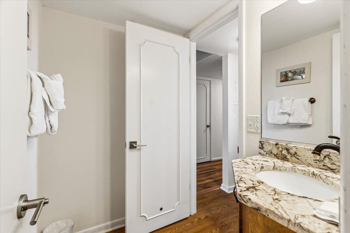 EL MATADOR CONDO - Residential