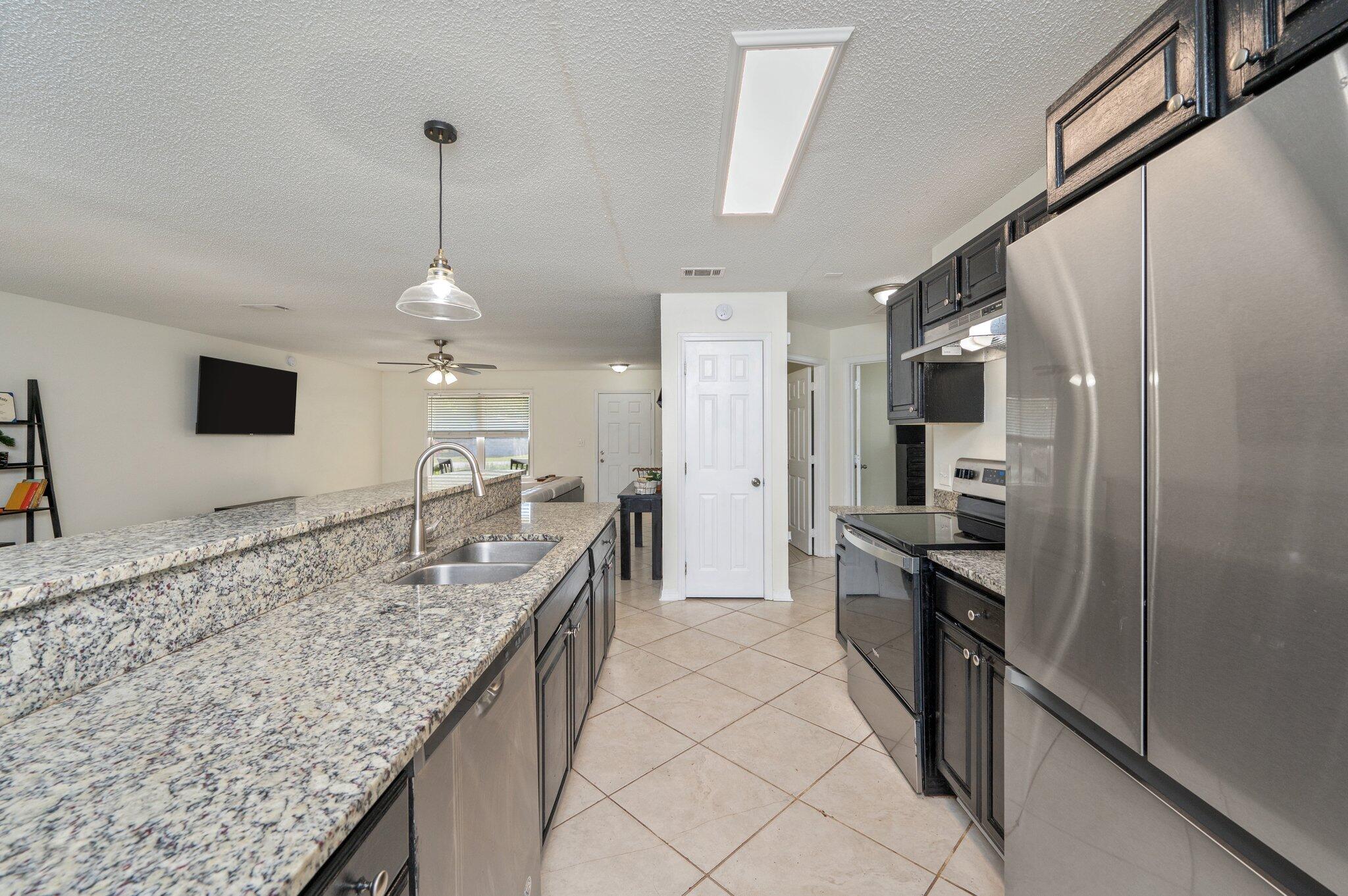 MORRIS ADDN TO CRESTVIEW - Residential