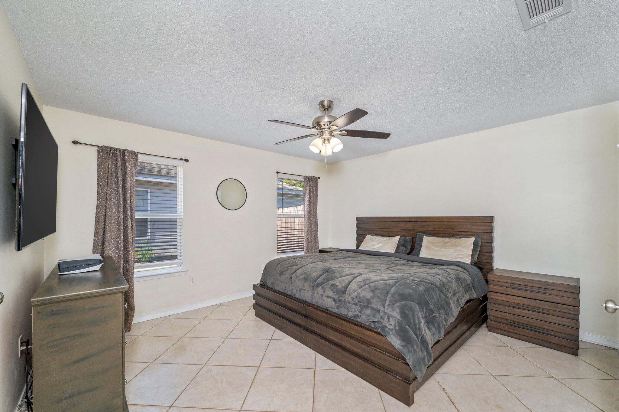 MORRIS ADDN TO CRESTVIEW - Residential