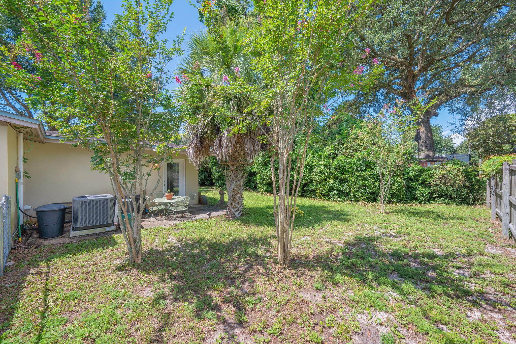 OAK TREE PARK - Residential