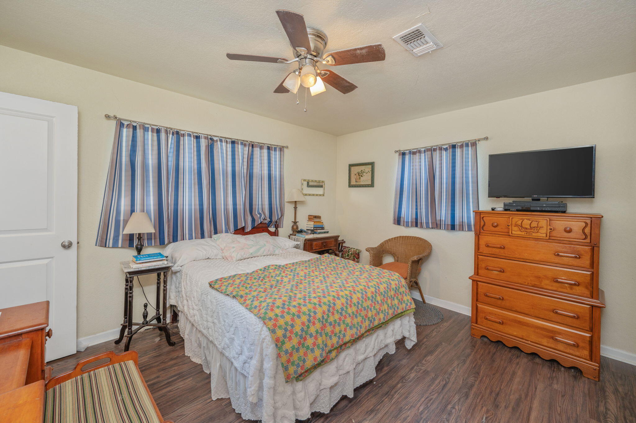 OAK TREE PARK - Residential