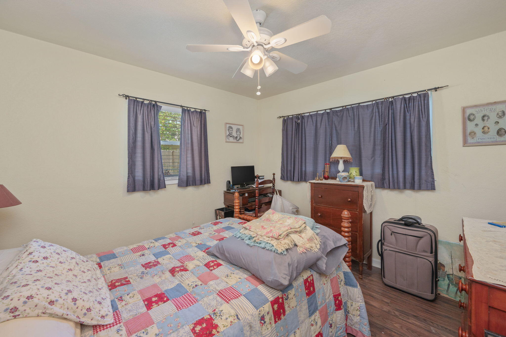 OAK TREE PARK - Residential
