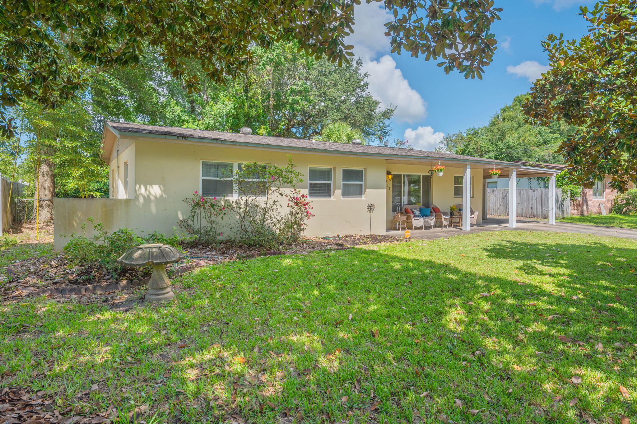 OAK TREE PARK - Residential
