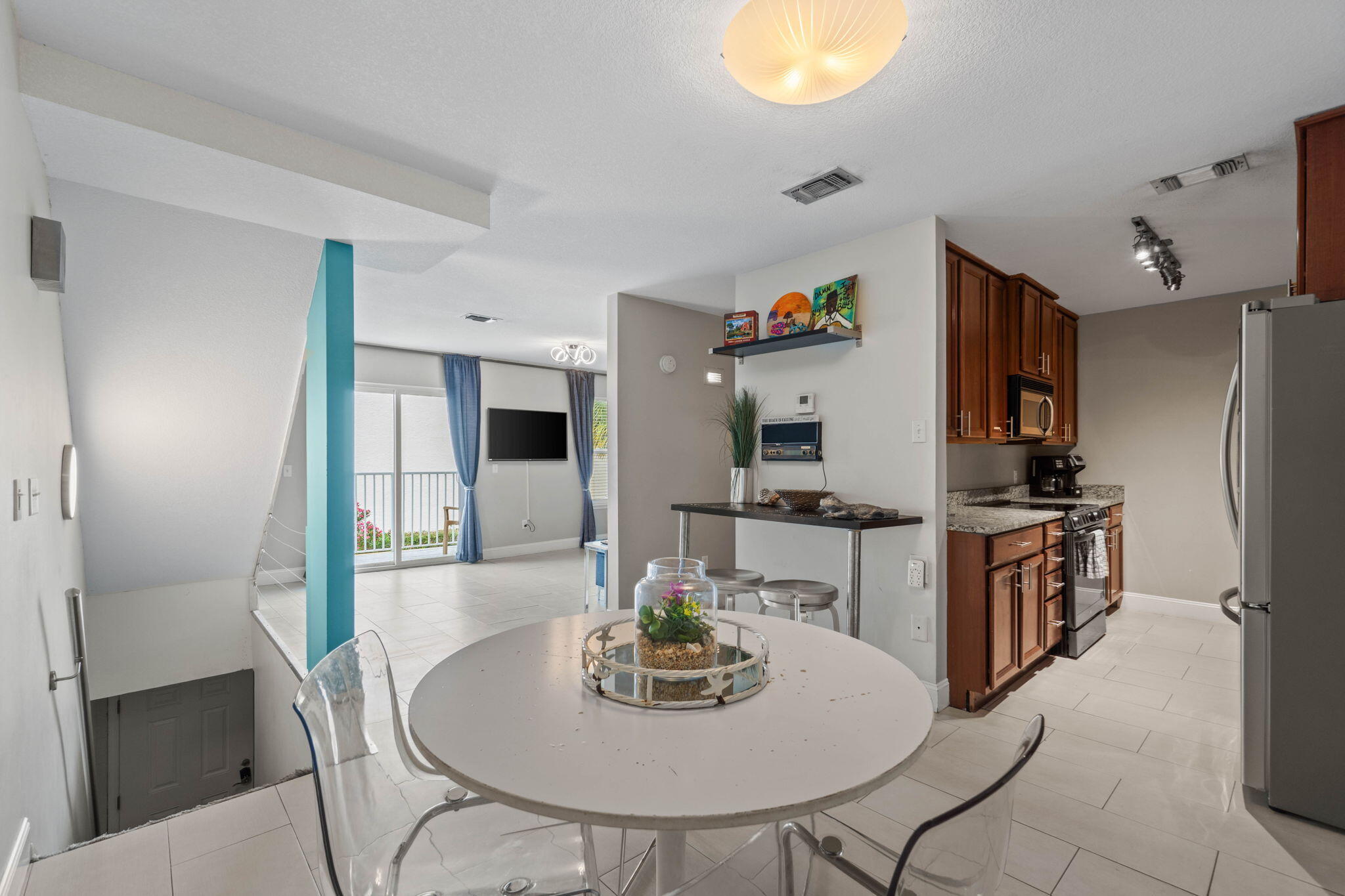 LAGUNA POINT CONDO - Residential