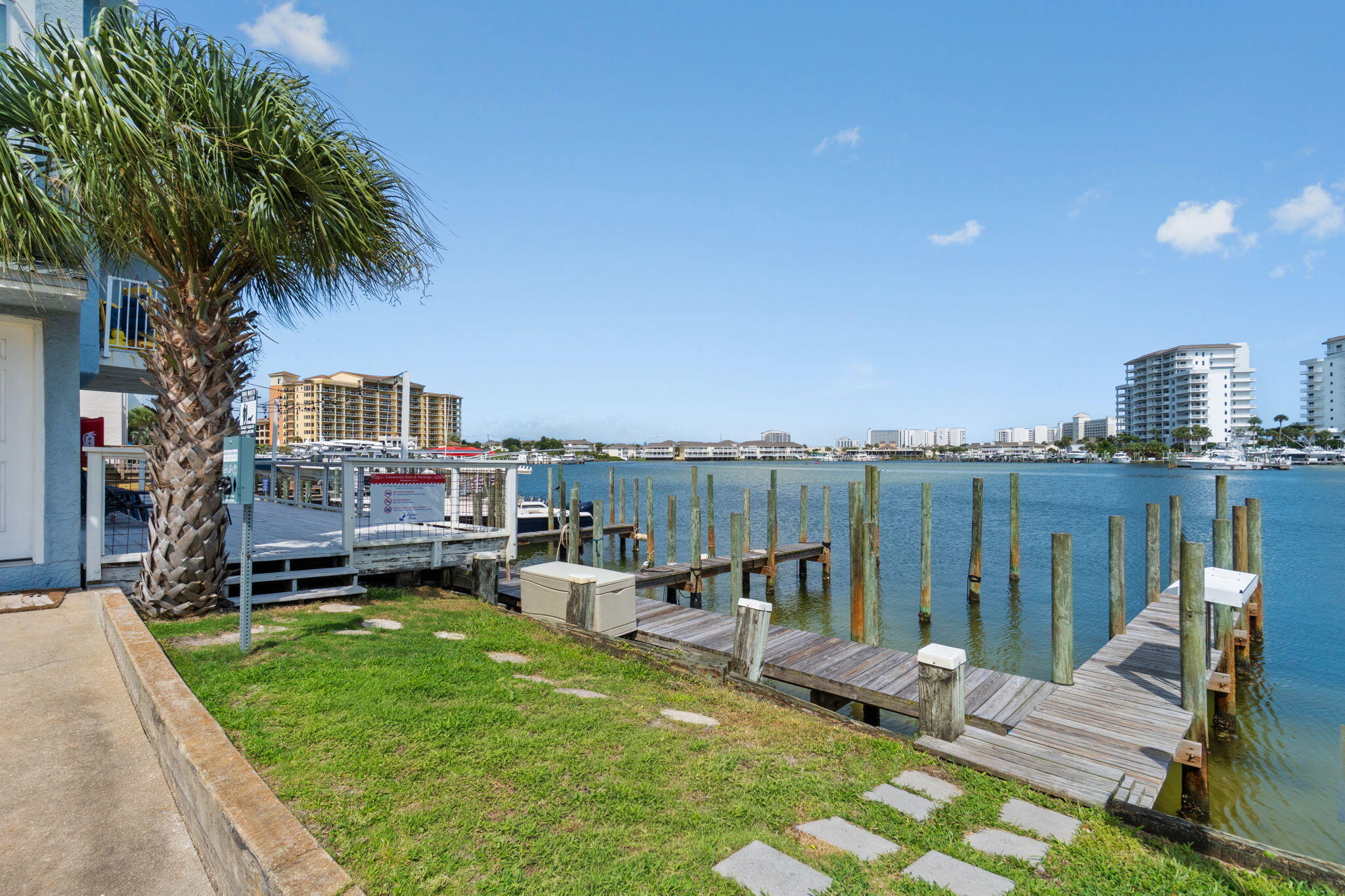LAGUNA POINT CONDO - Residential