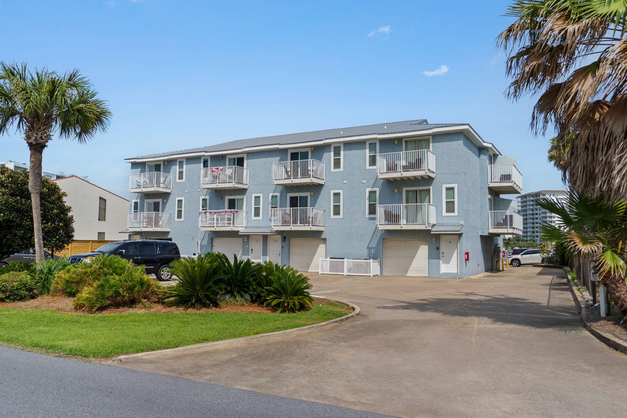 LAGUNA POINT CONDO - Residential