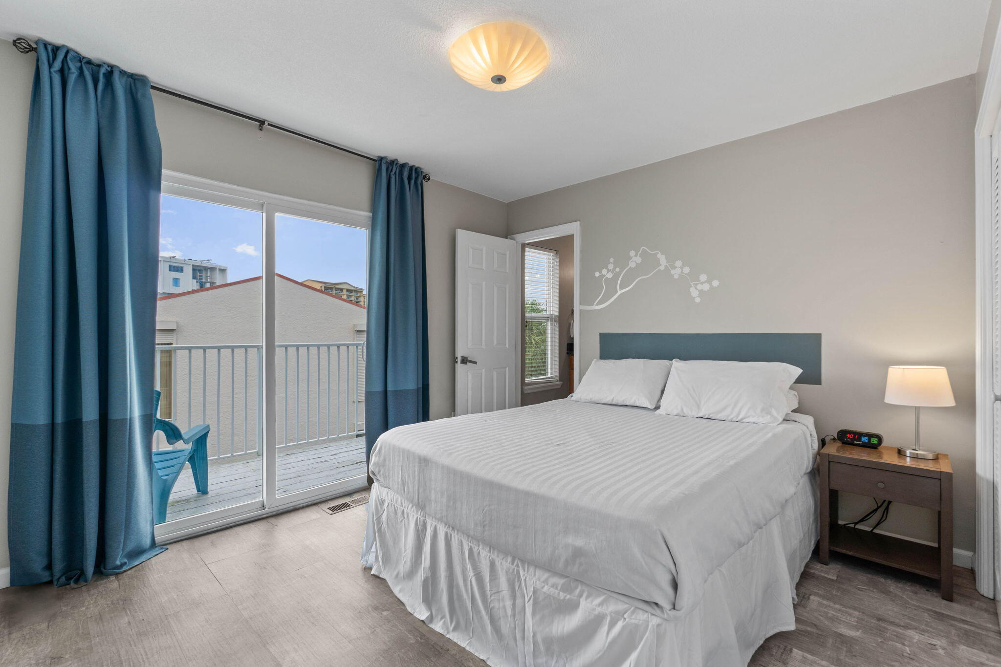 LAGUNA POINT CONDO - Residential