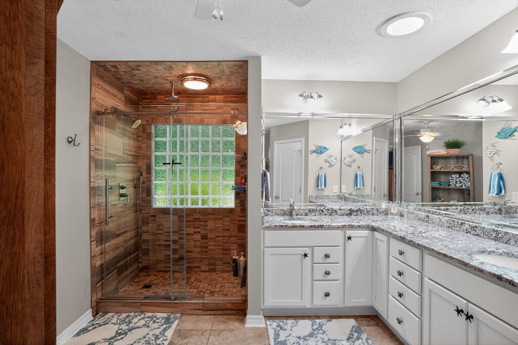 Tanglewood Oaks - Residential
