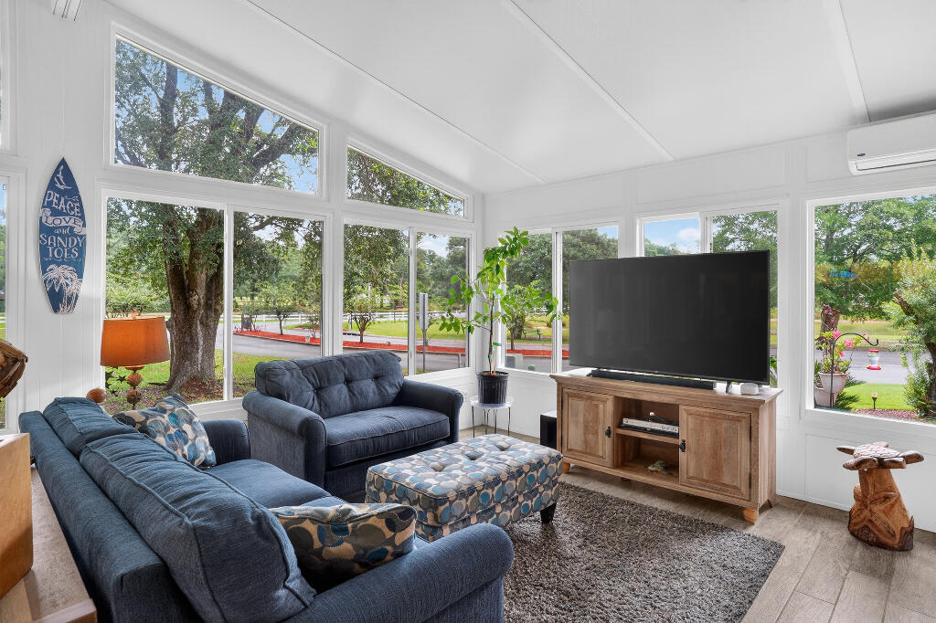 Tanglewood Oaks - Residential