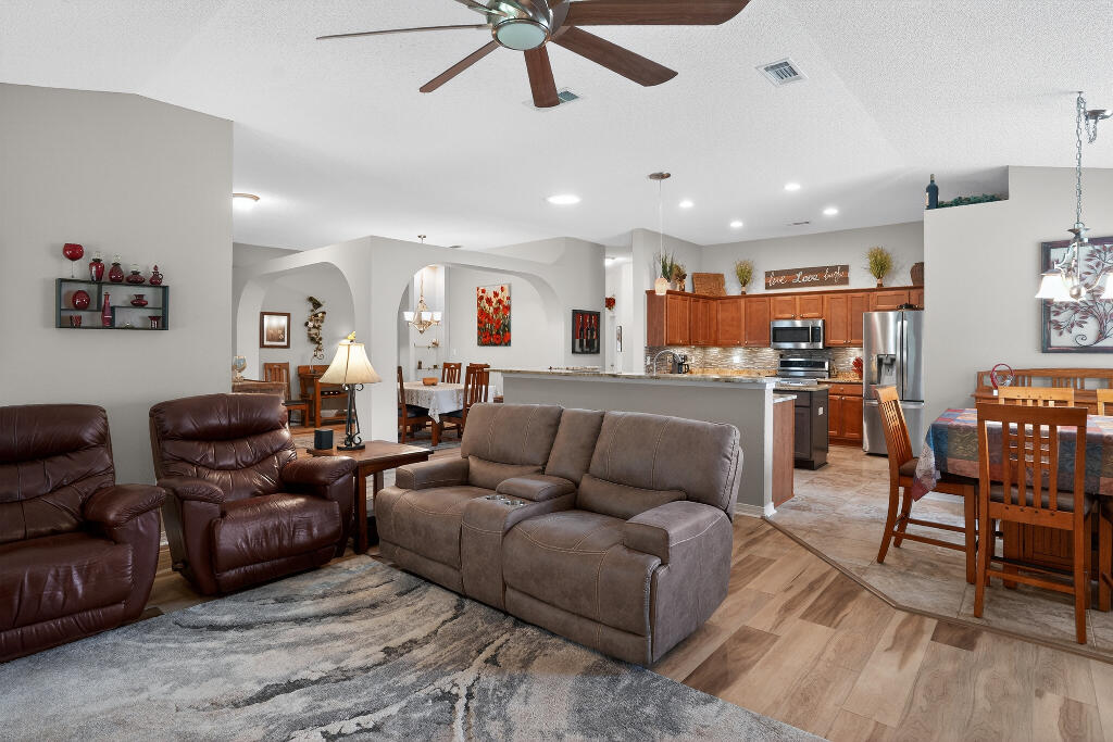 Tanglewood Oaks - Residential