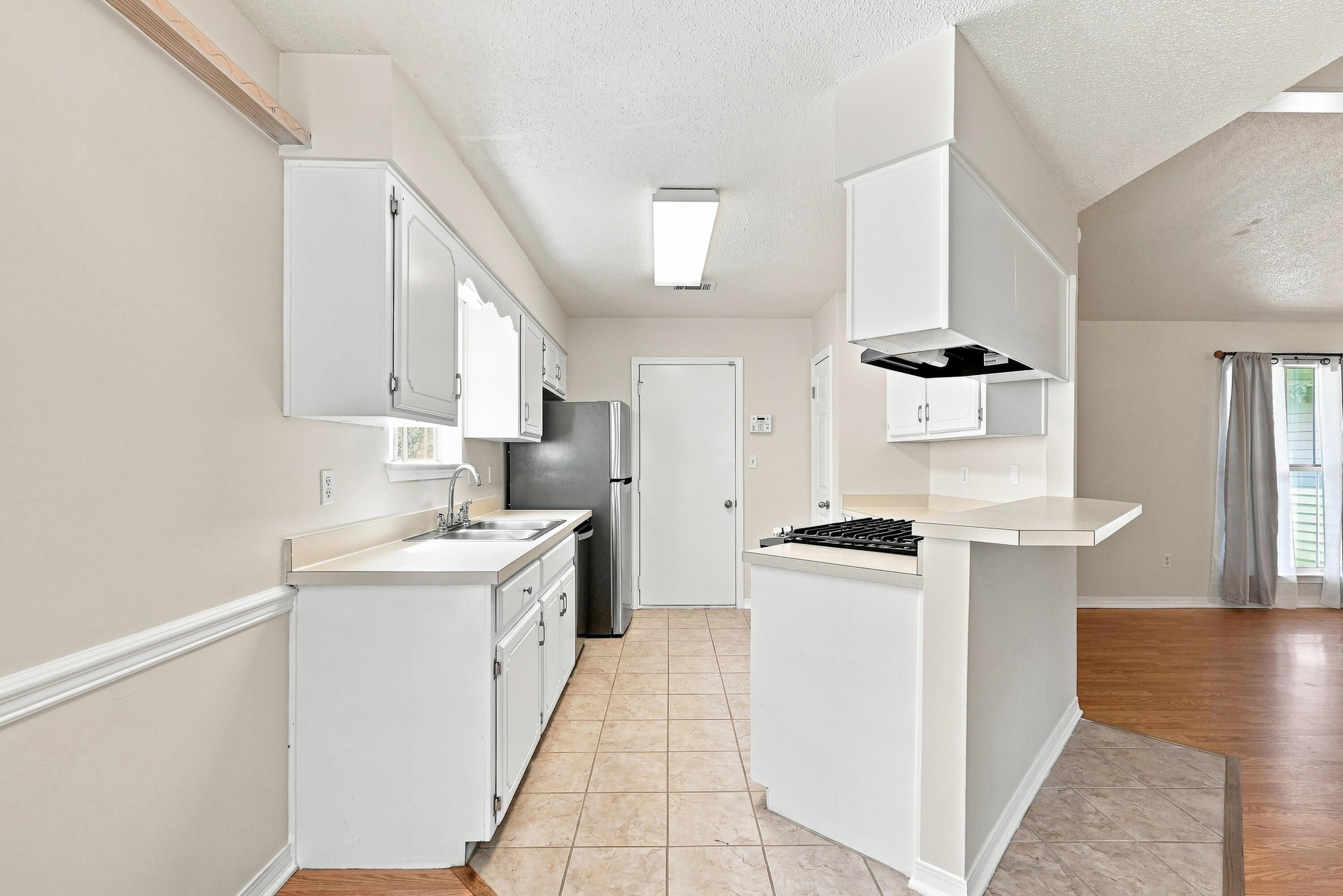 BLUE PINE VILLAGE PH 1 - Residential Lease
