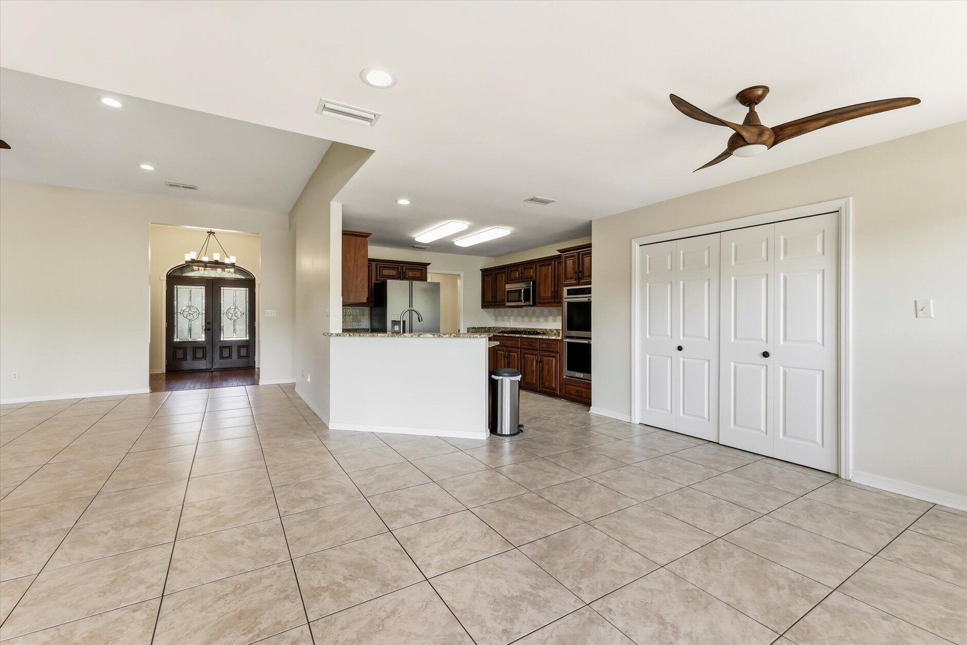 WINDWARD PH 3 - Residential