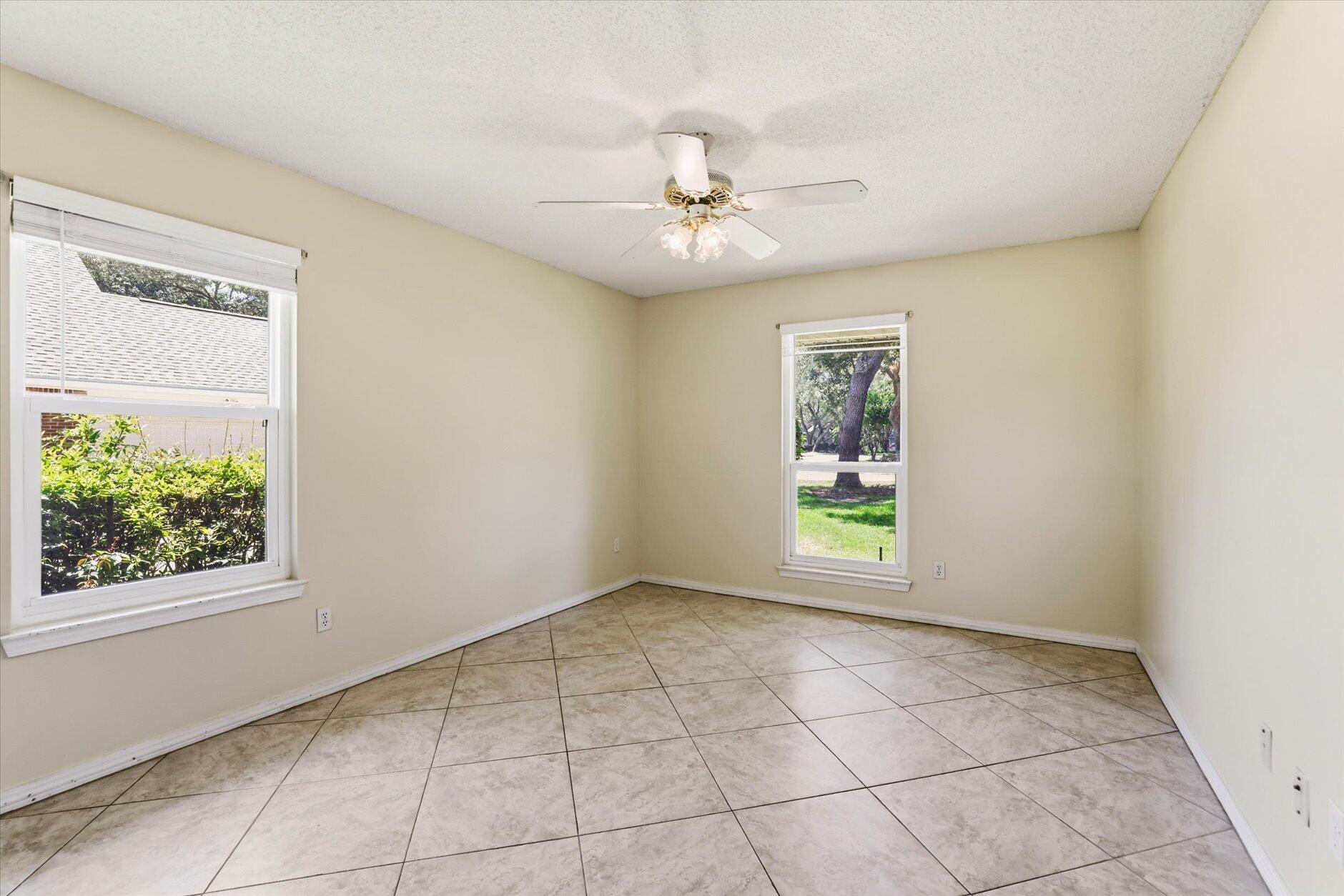 WINDWARD PH 3 - Residential