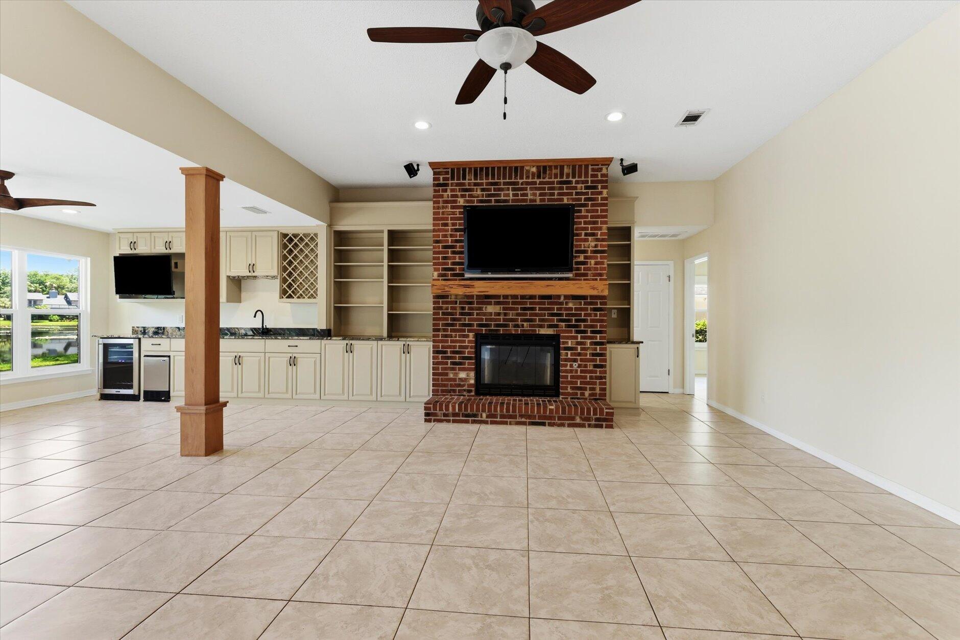WINDWARD PH 3 - Residential