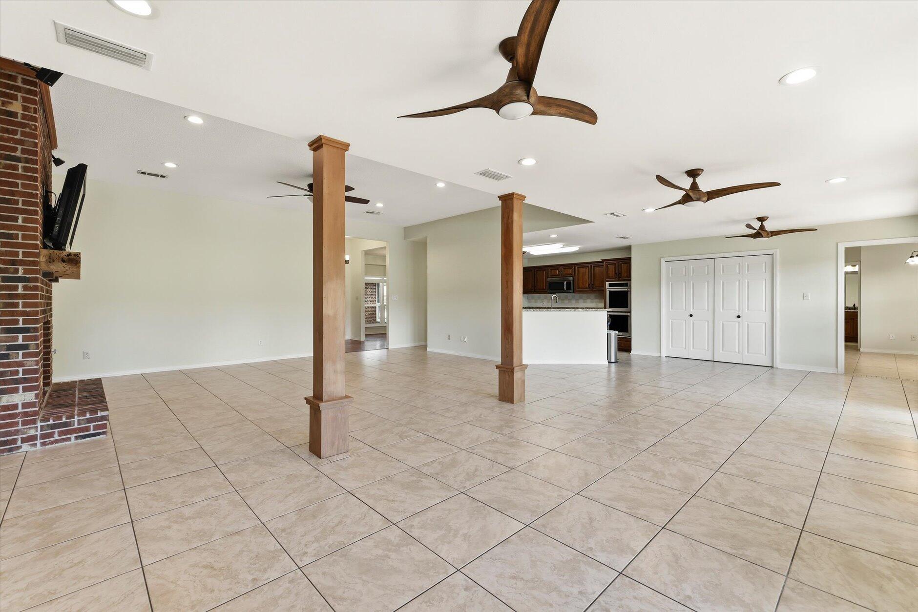 WINDWARD PH 3 - Residential