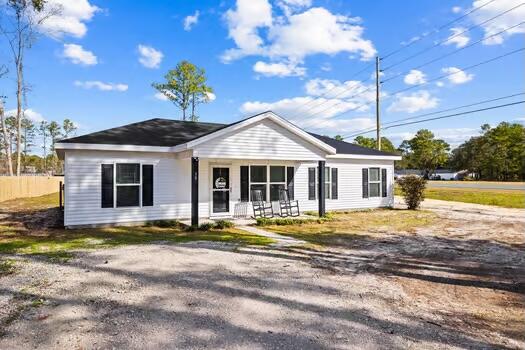 Prime Investment Opportunity! Discover a rare and versatile investment property in the heart of Freeport, Florida! This unique offering features a beautifully updated 4 bedroom, 2 bathroom home paired with exceptional income generating potential. The main residence boasts modern updates, comfortable living spaces, and a fully fenced backyard, perfect for privacy and outdoor enjoyment. Beyond the home, the property truly shines with its rear access and flexible mixed use potential. Currently utilized for food truck operations and complemented by a 2-bay warehouse space, this setup creates multiple streams of revenue. All units are currently leased, producing an impressive $9,500 per month in combined rental income, making this a turnkey opportunity for investors seeking immediate cash flow. Strategically located adjacent to Highway 331 South, the property offers high visibility and easy access, while still being just a short 15-minute drive to the white sand beaches of South Walton. Enjoy proximity to the renowned shopping, dining, art, and entertainment along scenic Highway 30A.
Whether you're looking to expand your investment portfolio or secure a mixed-use property in a rapidly growing area, this one checks all the boxes. HVAC replaced, new washer/dryer, new grinder pump.