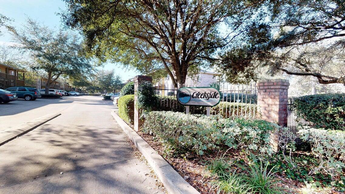 This is an upstairs apartment located off Mary Esther Cutoff in Fort Walton Beach. Each bedroom has its own full bathroom. Bright and sunny over-sized laundry room. The sliding glass door leads to the deck out back. Sorry, pets are not negotiable at this complex.