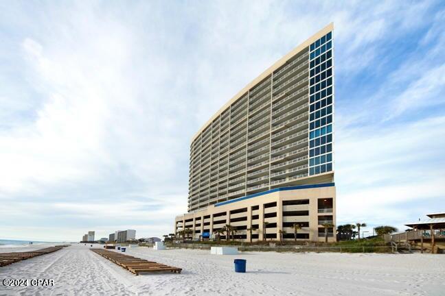 PALAZZO CONDOMINIUM - Residential