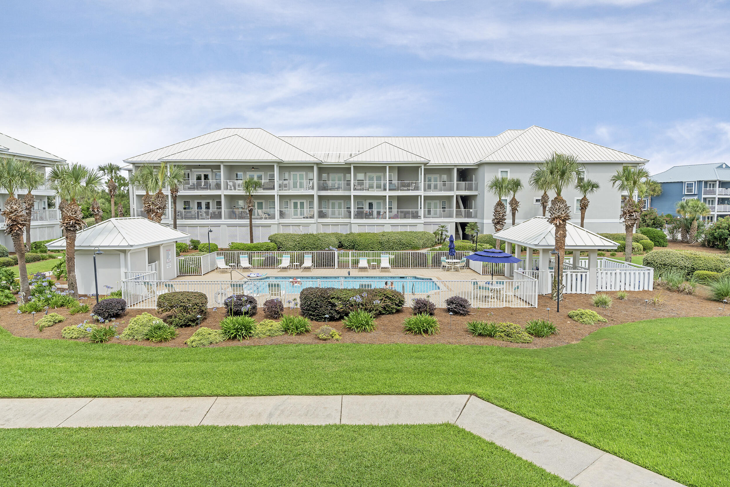 PAVILION PALMS - Residential