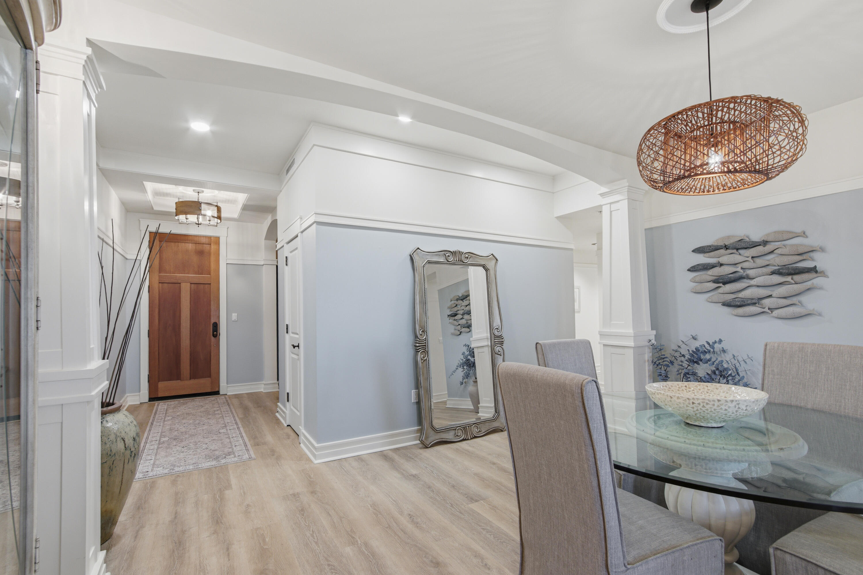 LAKESIDE LODGE AT PROSPECT POINT - Residential