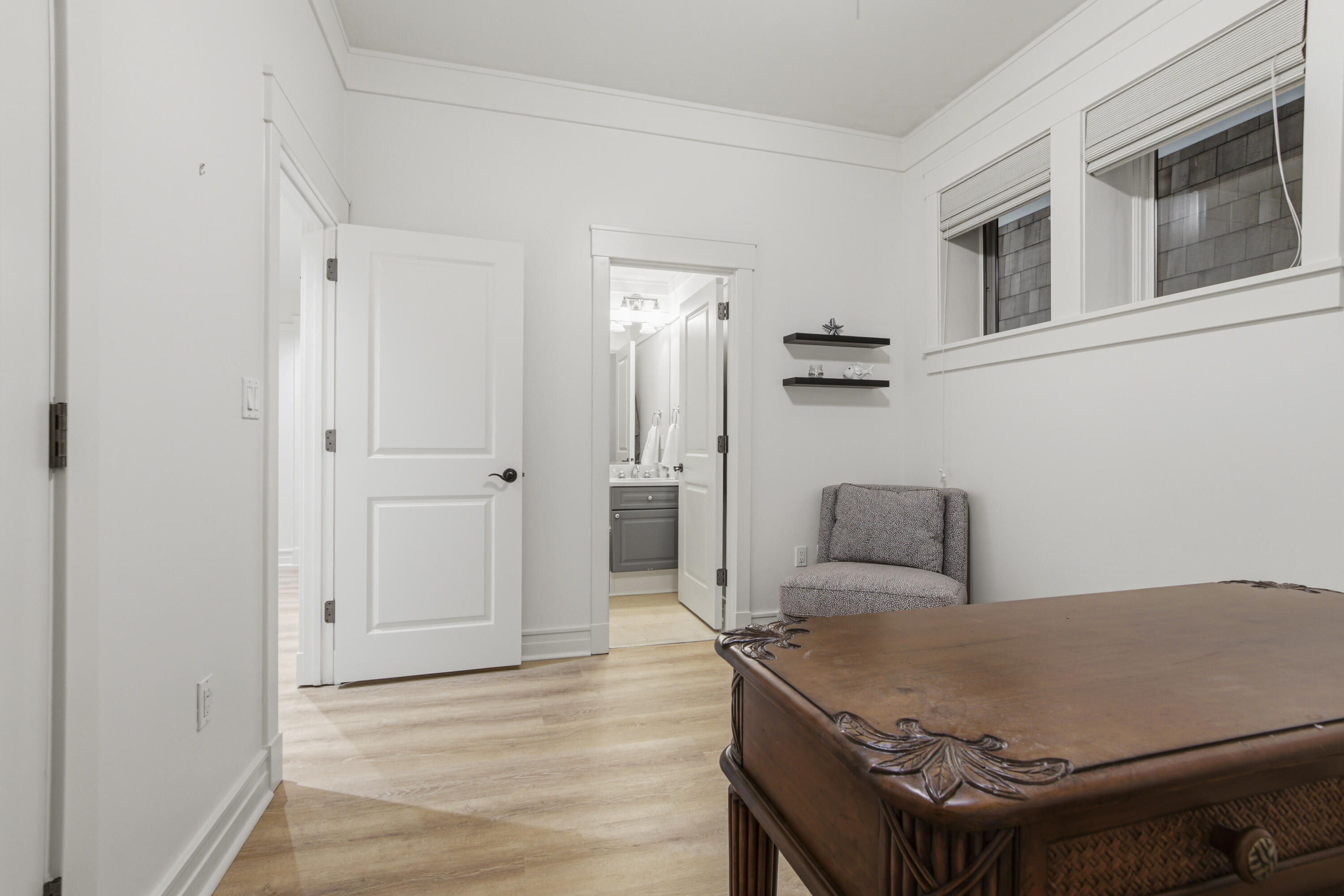 LAKESIDE LODGE AT PROSPECT POINT - Residential