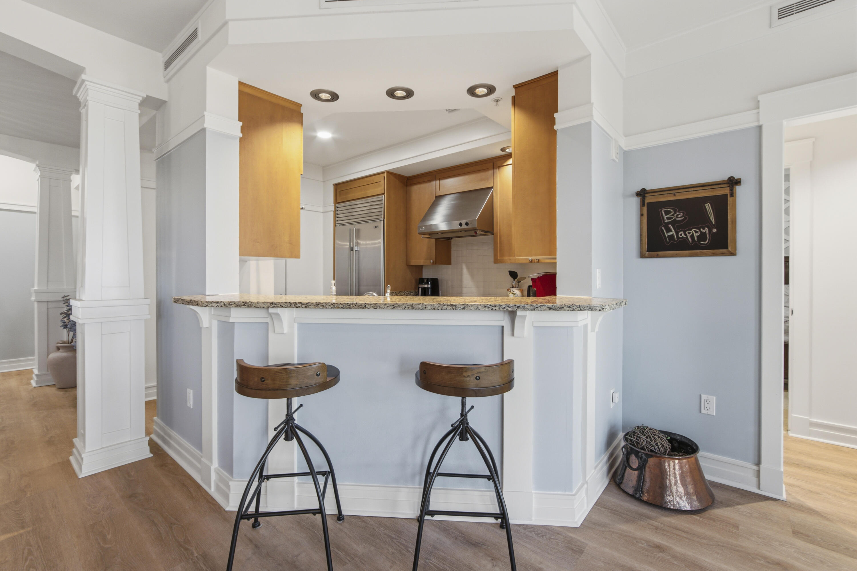 LAKESIDE LODGE AT PROSPECT POINT - Residential