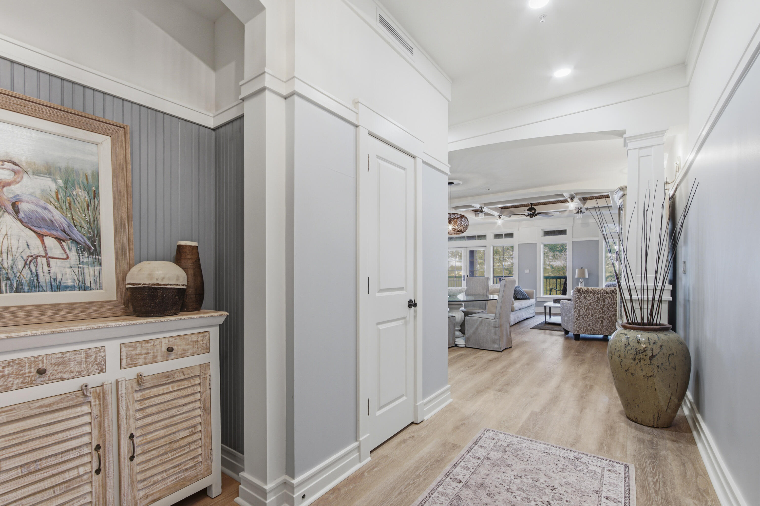 LAKESIDE LODGE AT PROSPECT POINT - Residential