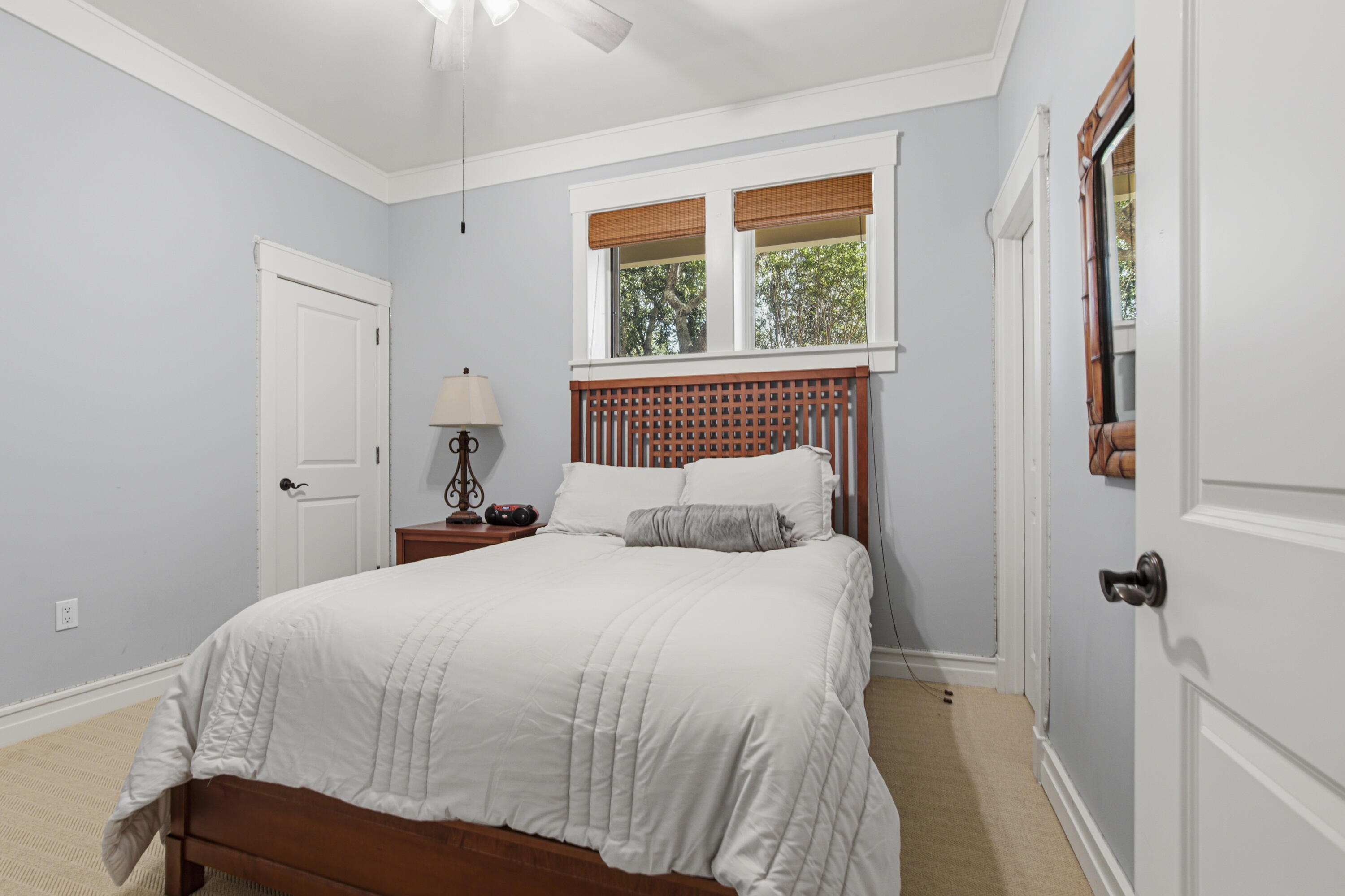 LAKESIDE LODGE AT PROSPECT POINT - Residential