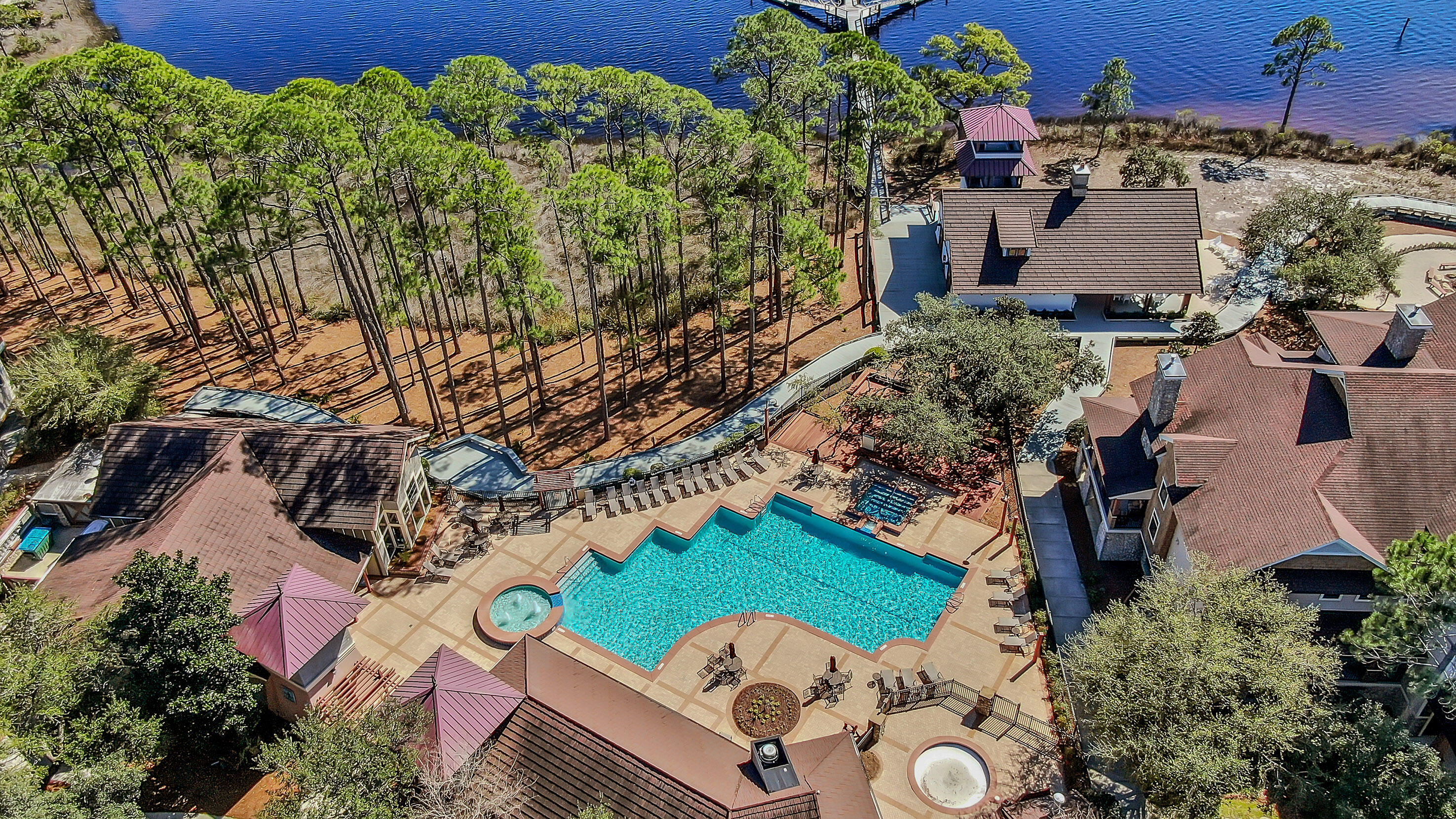 LAKESIDE LODGE AT PROSPECT POINT - Residential