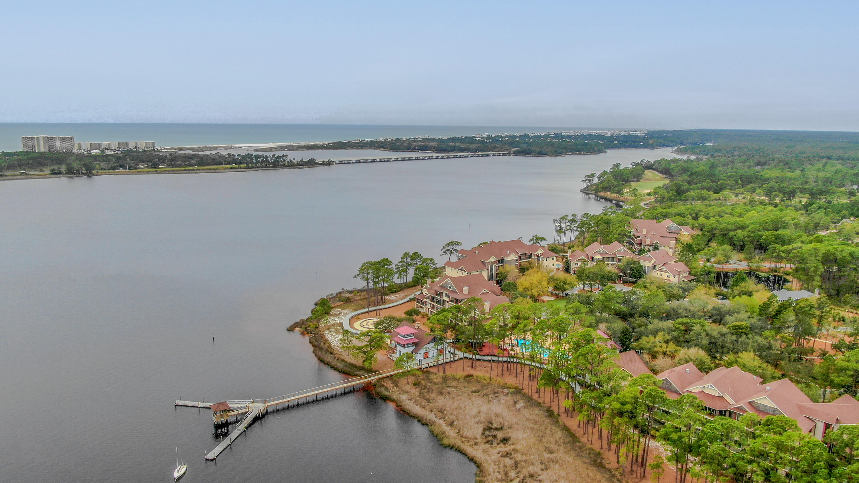 LAKESIDE LODGE AT PROSPECT POINT - Residential