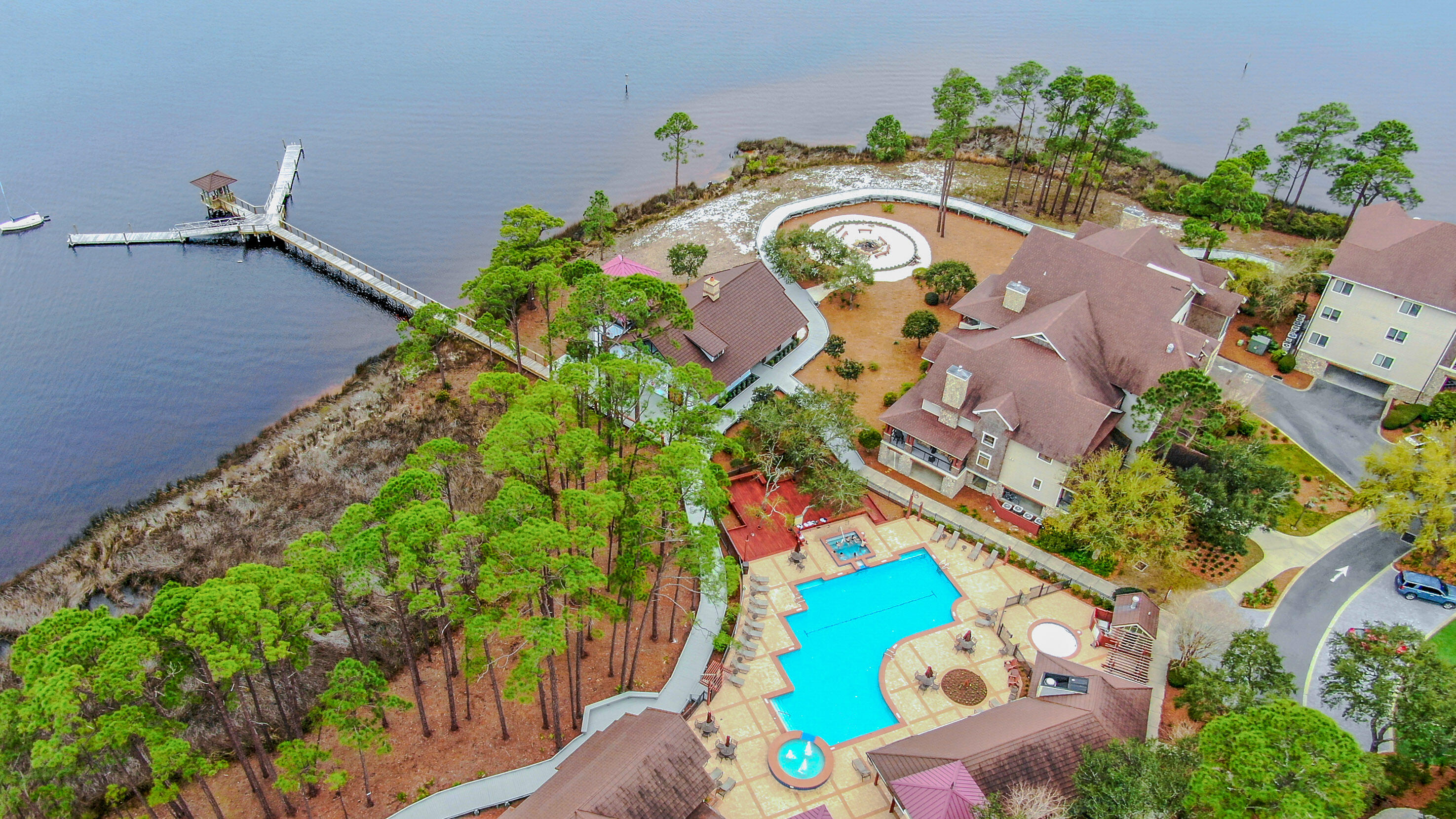 LAKESIDE LODGE AT PROSPECT POINT - Residential