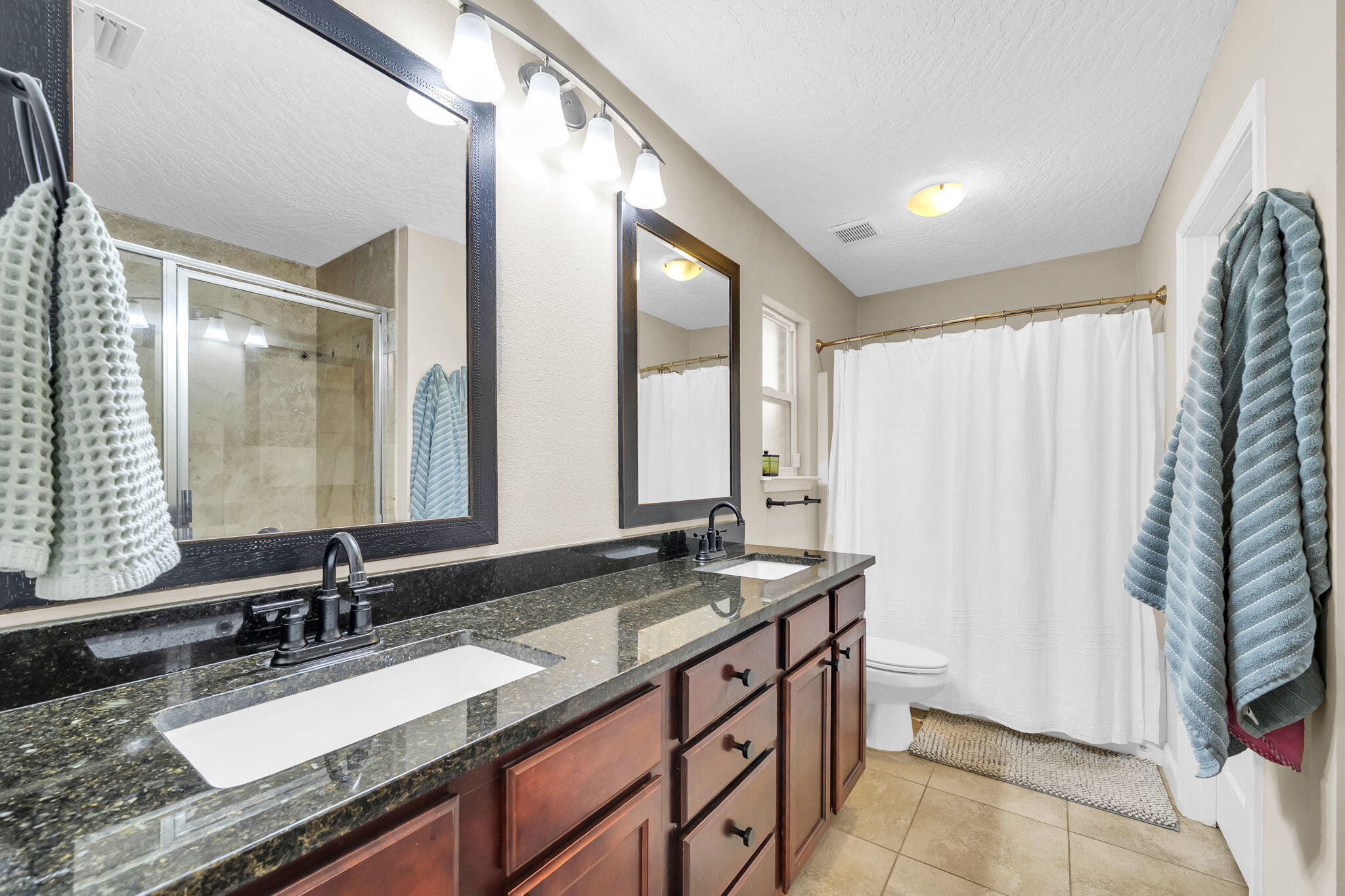 GARNIERS BEACH 6TH - Residential