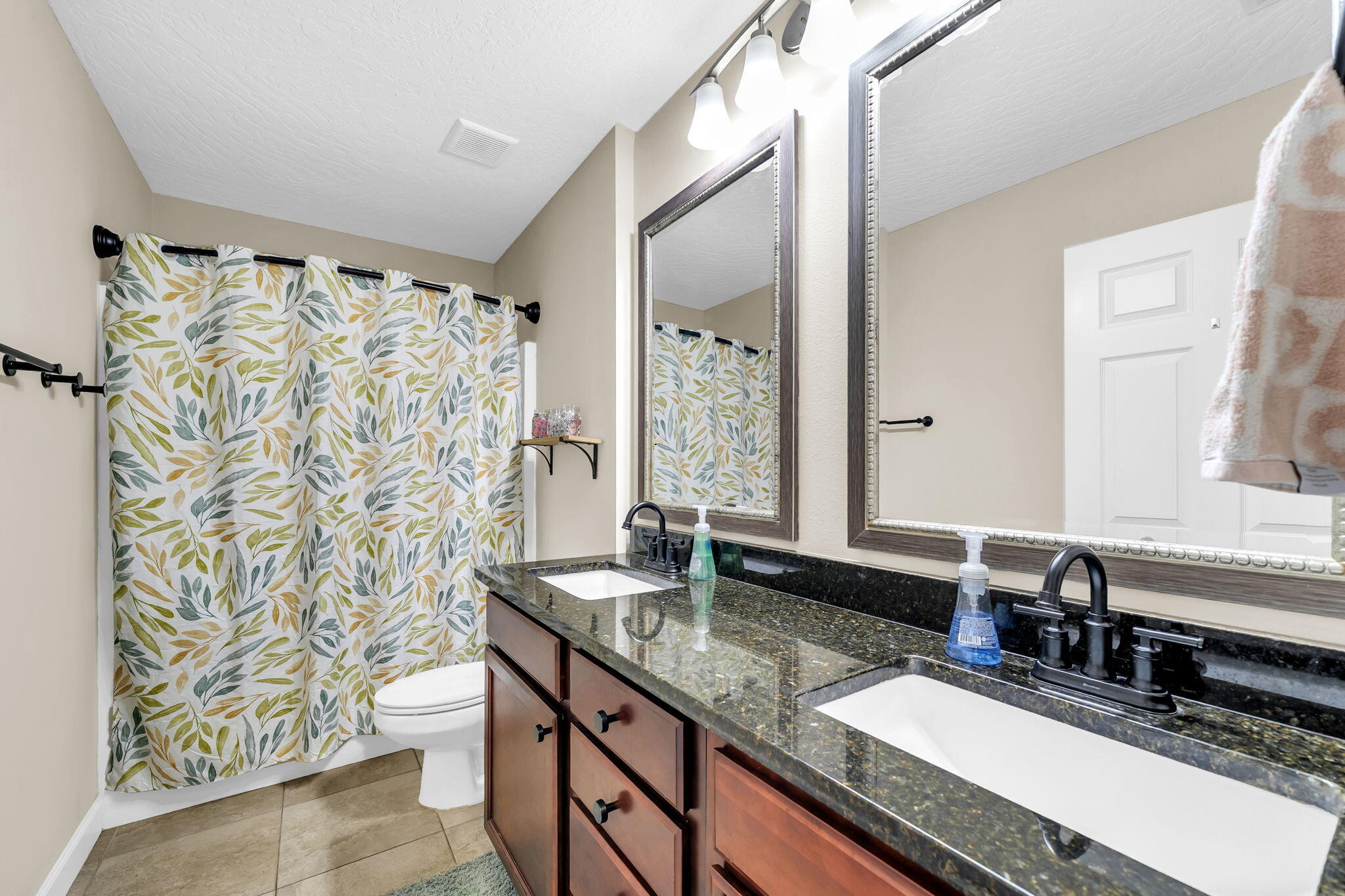 GARNIERS BEACH 6TH - Residential