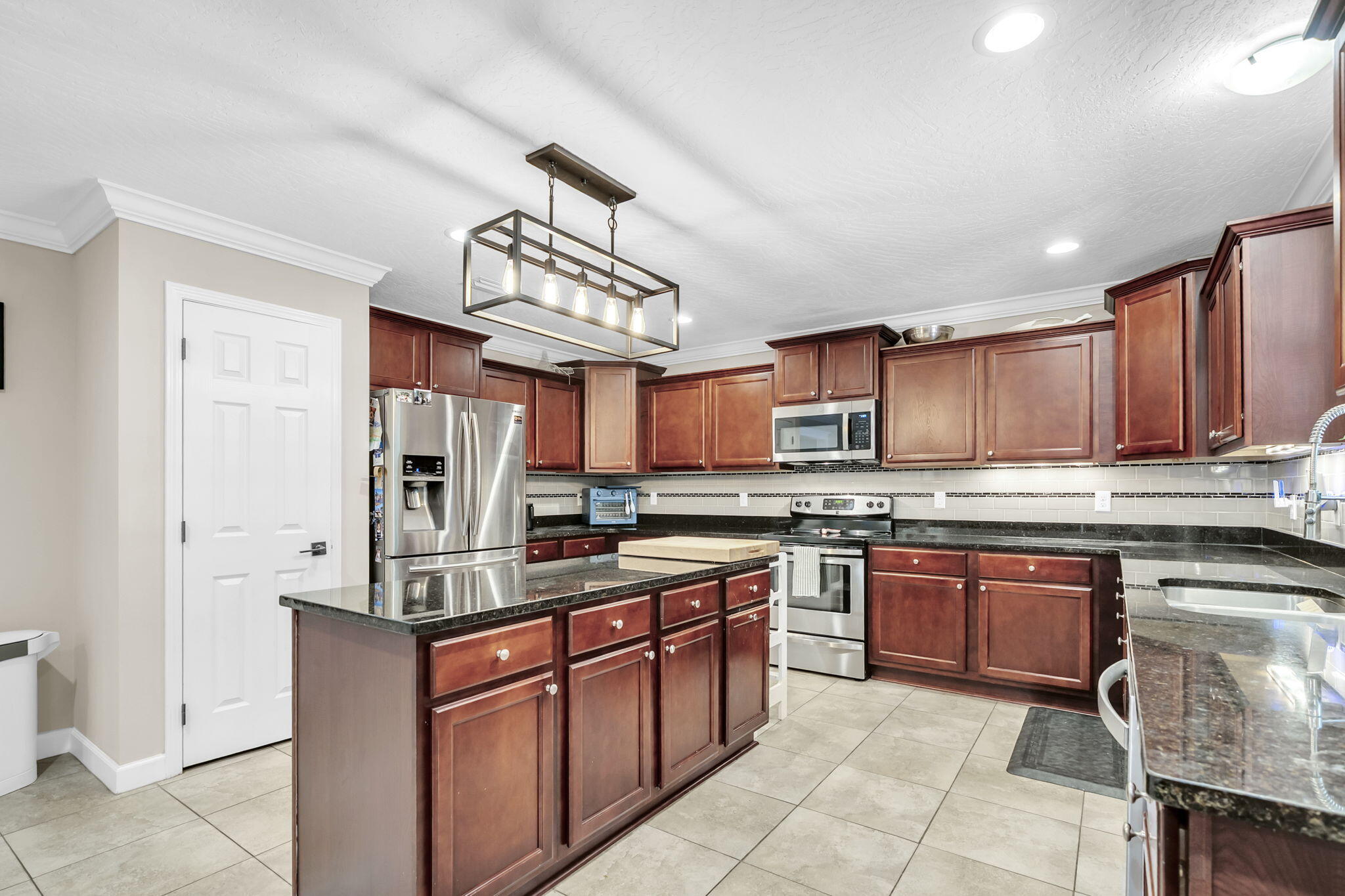 GARNIERS BEACH 6TH - Residential