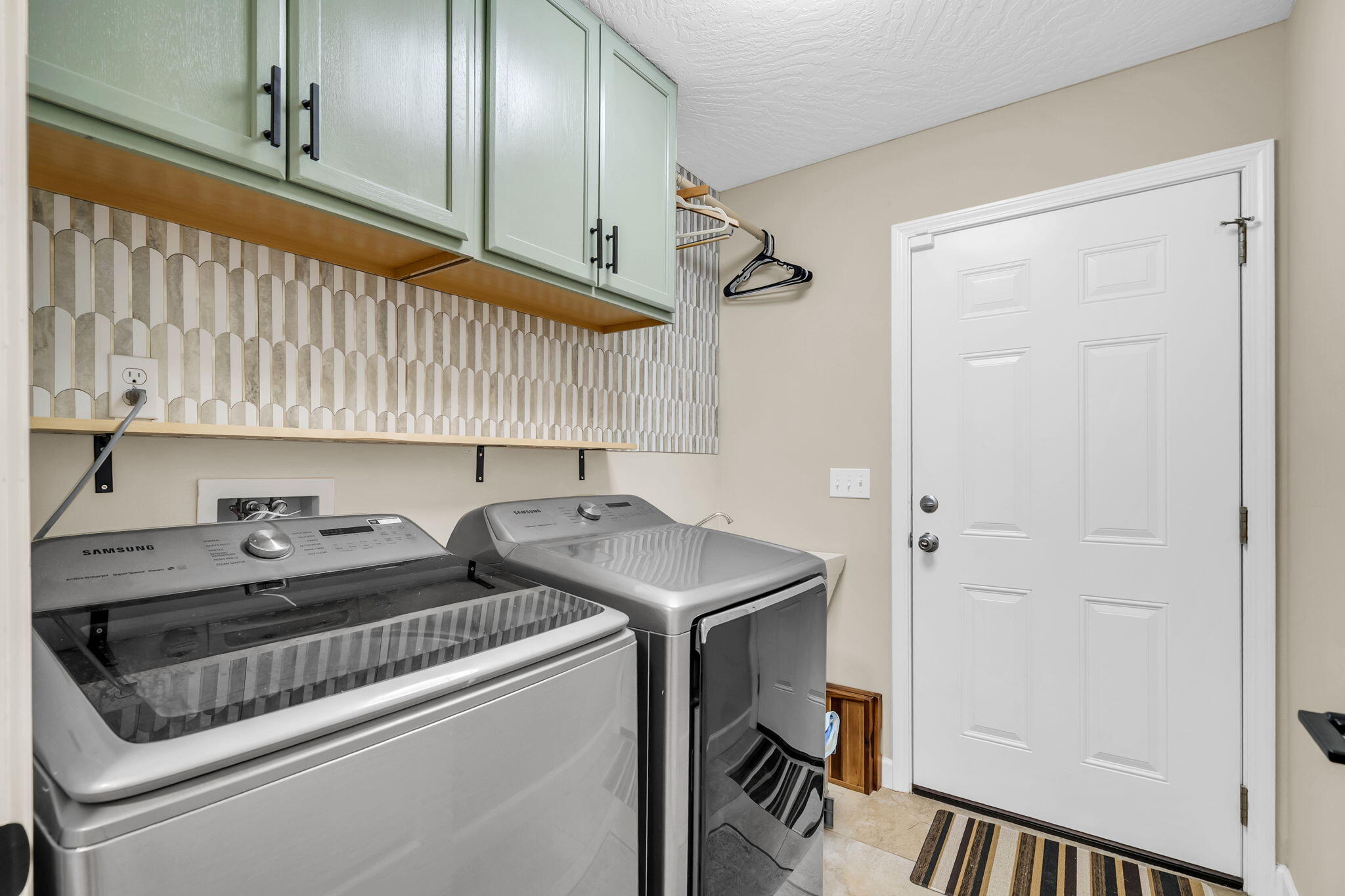 GARNIERS BEACH 6TH - Residential