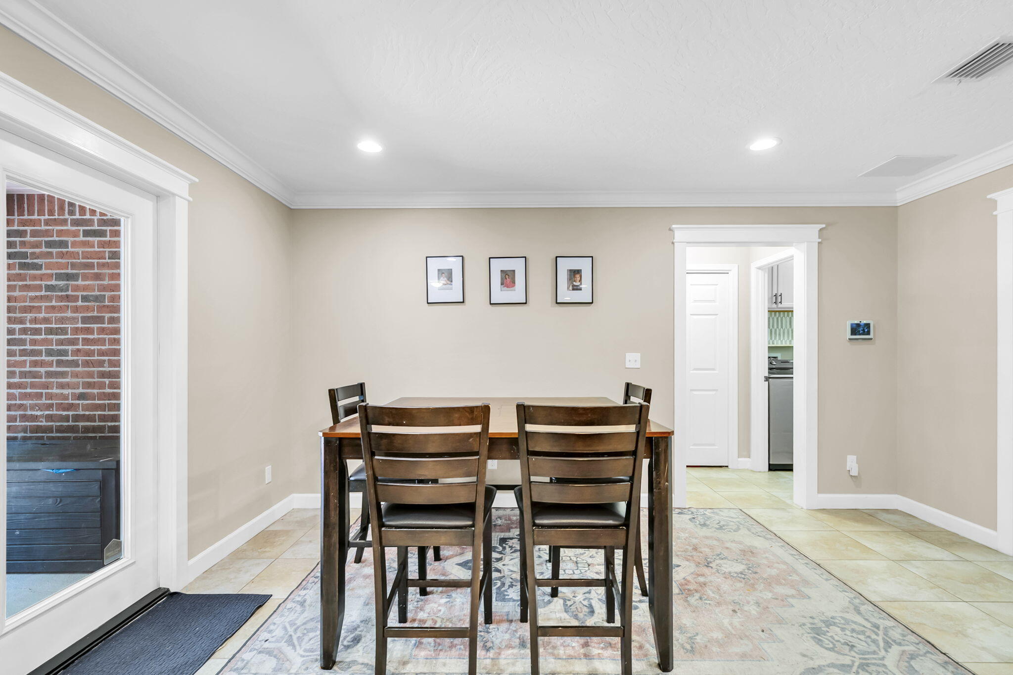 GARNIERS BEACH 6TH - Residential